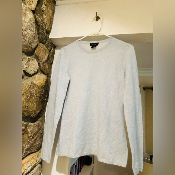 100% Cashmere Lord & Taylor sweater. Size S. - Picture 3 of 10